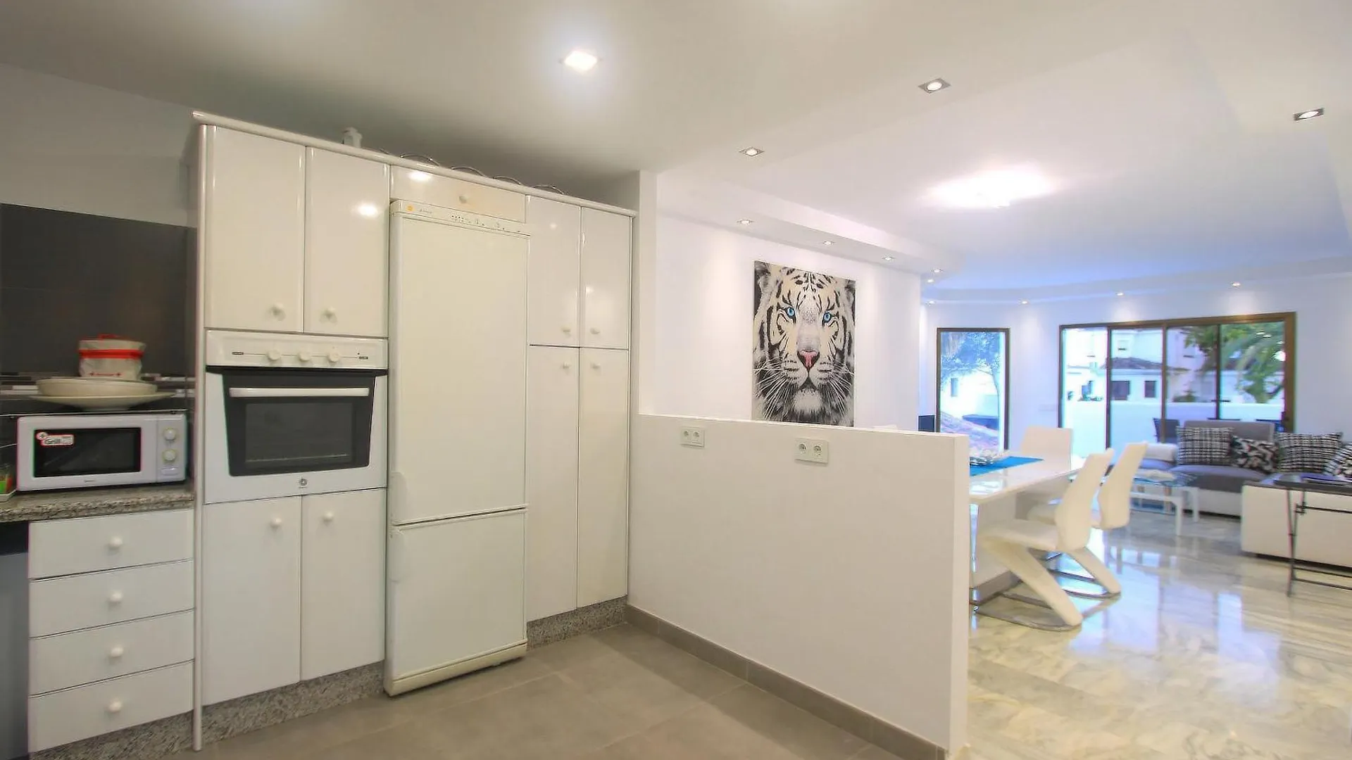 1093 Modern Beach Apartment , Huge Terrace , Bbq Marbella 0*,  Spain