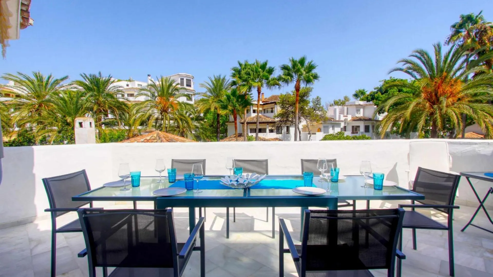 1093 Modern Beach Apartment , Huge Terrace , Bbq Marbella