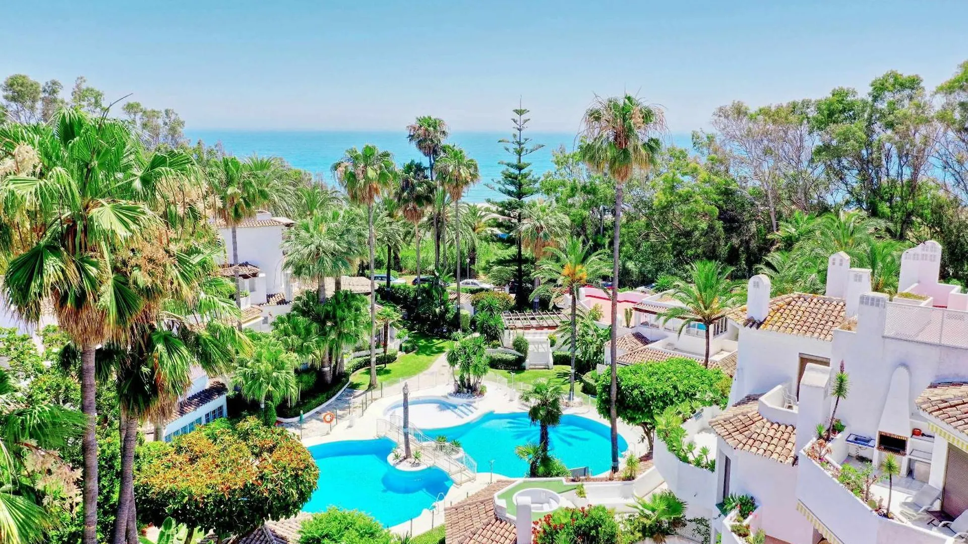 1093 Modern Beach Apartment , Huge Terrace , Bbq Marbella 0*,  Spain