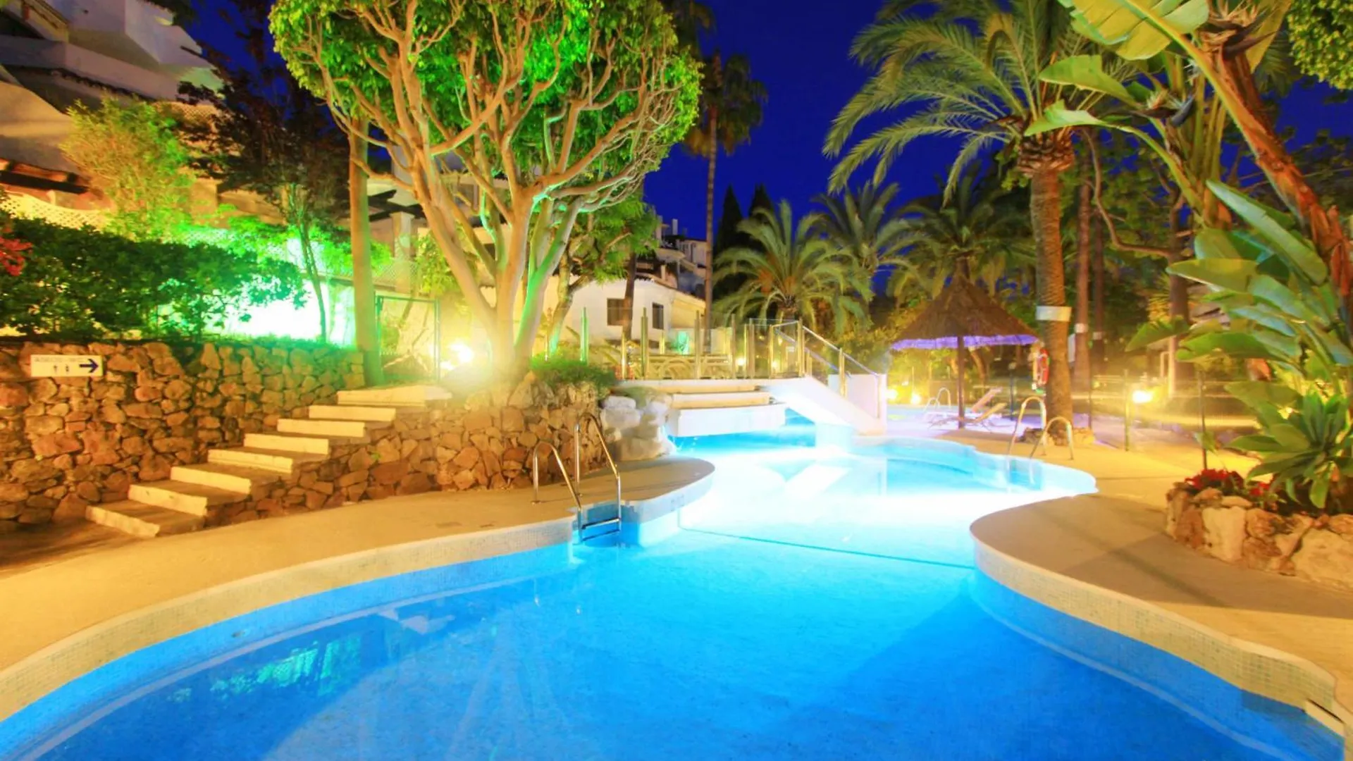 1093 Modern Beach Apartment , Huge Terrace , Bbq Marbella
